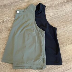 Lot of Two Old Navy Active StretchTech Tops XL